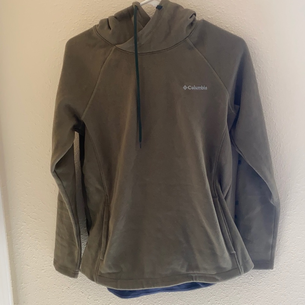 Green Columbia hoodie